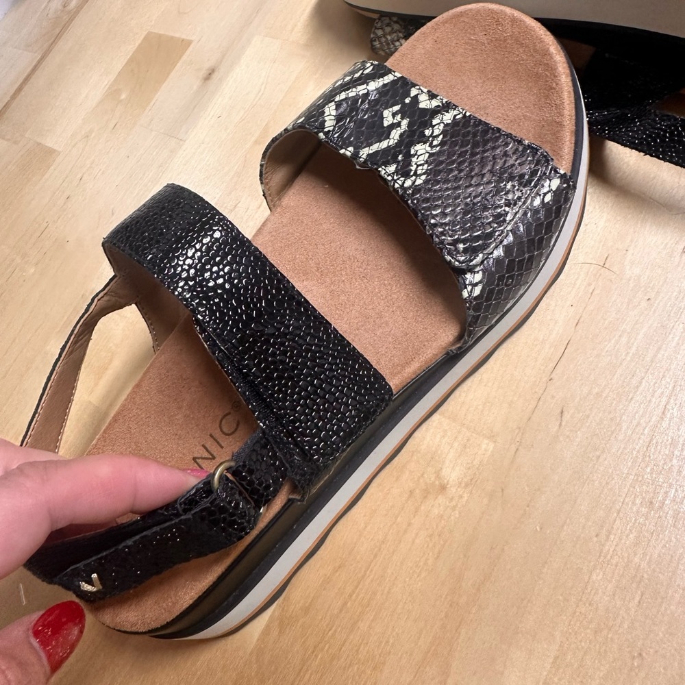 Vionic Brielle snake skin 8
